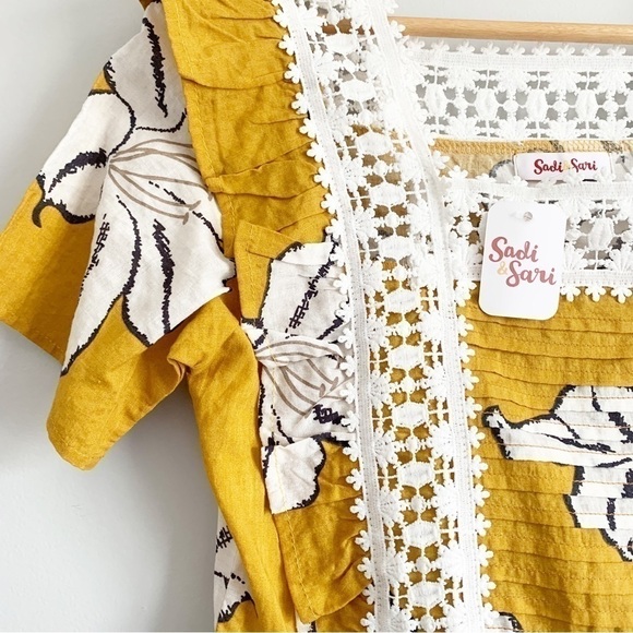 NWT Sadie & Sage Floral Lace Yellow & White Peplum So Sunny Top Size S - Picture 7 of 11